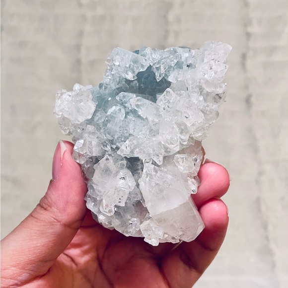 Diamond Apophyllite Cluster - Picture 10 of 14